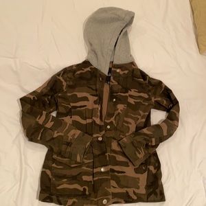 Girls camo hooded jacket